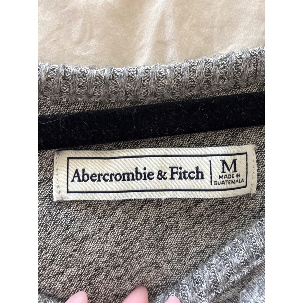 Abercrombie & Fitch One Shoulder Long Sleeve Heathered Grey Sweater Size M - Picture 2 of 3